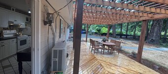 Puget Sound Stunning 3 BDR Lakewood Oasis