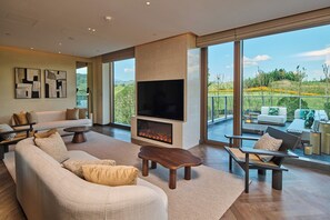 Suíte presidencial, 1 cama King | Área de estar | TV LED 55 polegadas com canais via satélite