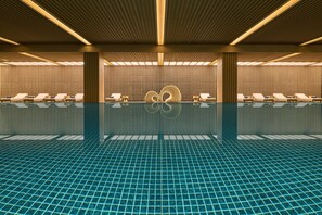 Indoor pool - Shu Hua Hotel Tianmu Mountain, Curio Collection By Hilton (Hangzhou)