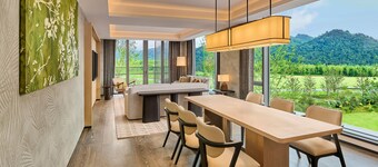 Shu Hua Hotel Tianmu Mountain, Curio Collection By Hilton