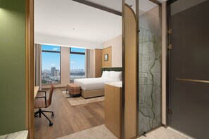 Superior Room, 1 King Bed | Premium bedding, free minibar, desk, laptop workspace