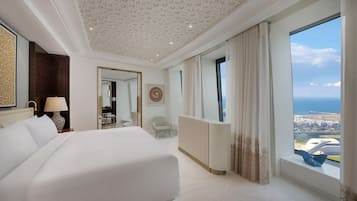 Premium Suite, 1 Bedroom, Bay View | Egyptian cotton sheets, premium bedding, down comforters