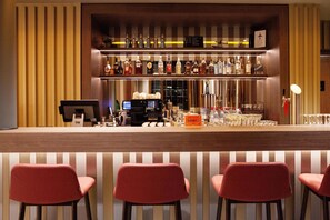 Bar (on property) - Hampton By Hilton Stuttgart Airport (Filderstadt)