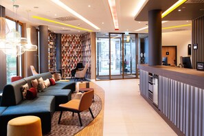 Lobby - Hampton By Hilton Stuttgart Airport (Filderstadt)