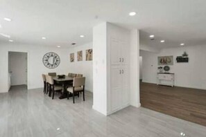 32 cm televisyen skrin rata dengan digital