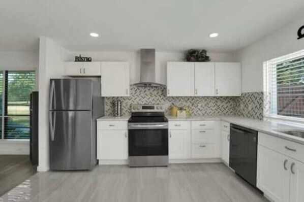 House, 3 Bedrooms, Private Pool | Dapur peribadi