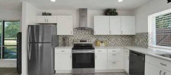 Pool - Gym - Patio - Firepit - Outdoor Space