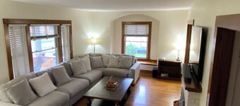 Charming 3-Bedroom Vacation Retreat Near Historical Downtown & Nature Escapes