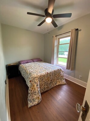 3 bedrooms, free WiFi, bed sheets