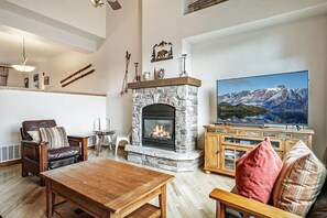 TV, fireplace