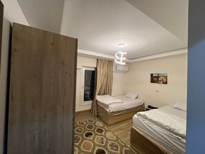 3 habitaciones, tabla de planchar con plancha y wifi