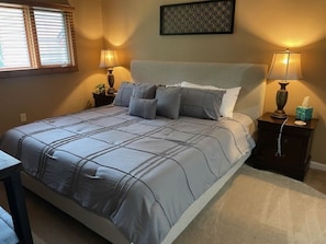 2 chambres, fer et planche à repasser, Wi-Fi, draps fournis