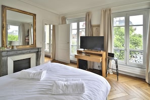 1 chambre, fer et planche à repasser, Wi-Fi, draps fournis