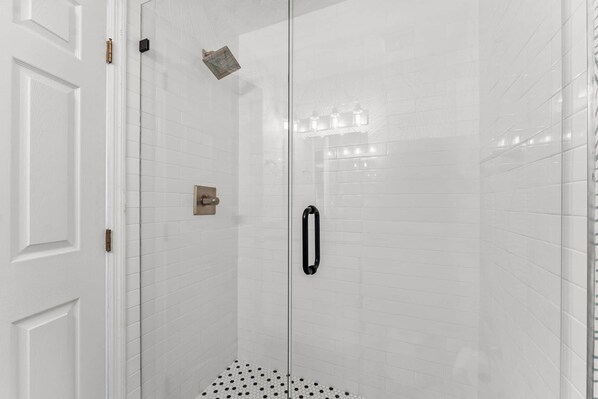 Unclassified image, 1 of 33, button