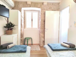 3 dormitorios, Internet, ropa de cama