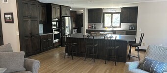 Secluded Country Retreat with Pool & Event Space, Perfect for Weddings/Groups