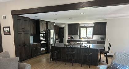 Secluded Country Retreat with Pool & Event Space, Perfect for Weddings/Groups