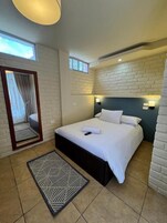 Classic Single Room | Free WiFi