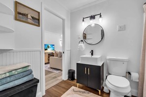 Handtücher, Seife, Toilettenpapier