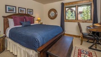 2 bedrooms, desk, iron/ironing board, travel cot