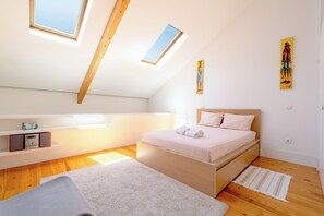 1 bedroom, WiFi, bed sheets