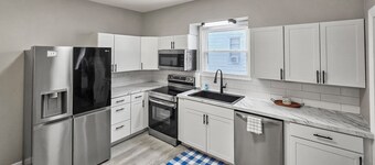 Private House - Sleeps 8 - 13 Min to Downtown STL