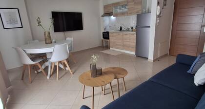 Lepanto Port Vibes – Sea & Castle View Apartment in the heart of town