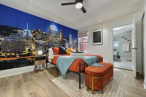 4 bedrooms, iron/ironing board, WiFi, bed sheets