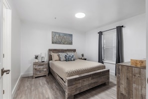Standard Apartment, 1 Katil Ratu (Queen) dengan Katil Sofa, Non Smoking, Patio | Ruang tamu | 75 inci televisyen skrin rata dengan digital, Netflix, Hulu