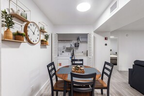 Standard Apartment, 1 Queen Bed with Sofa bed, Non Smoking, Patio | Living area