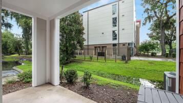 Standaard appartement, 1 queensize bed met slaapbank, niet-roken, terras | Terras