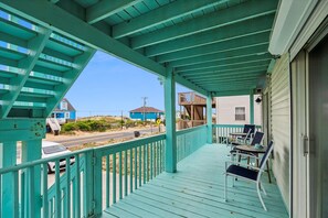 Terrace/patio - Carefree in Kitty Hawk, NC (Kitty Hawk)