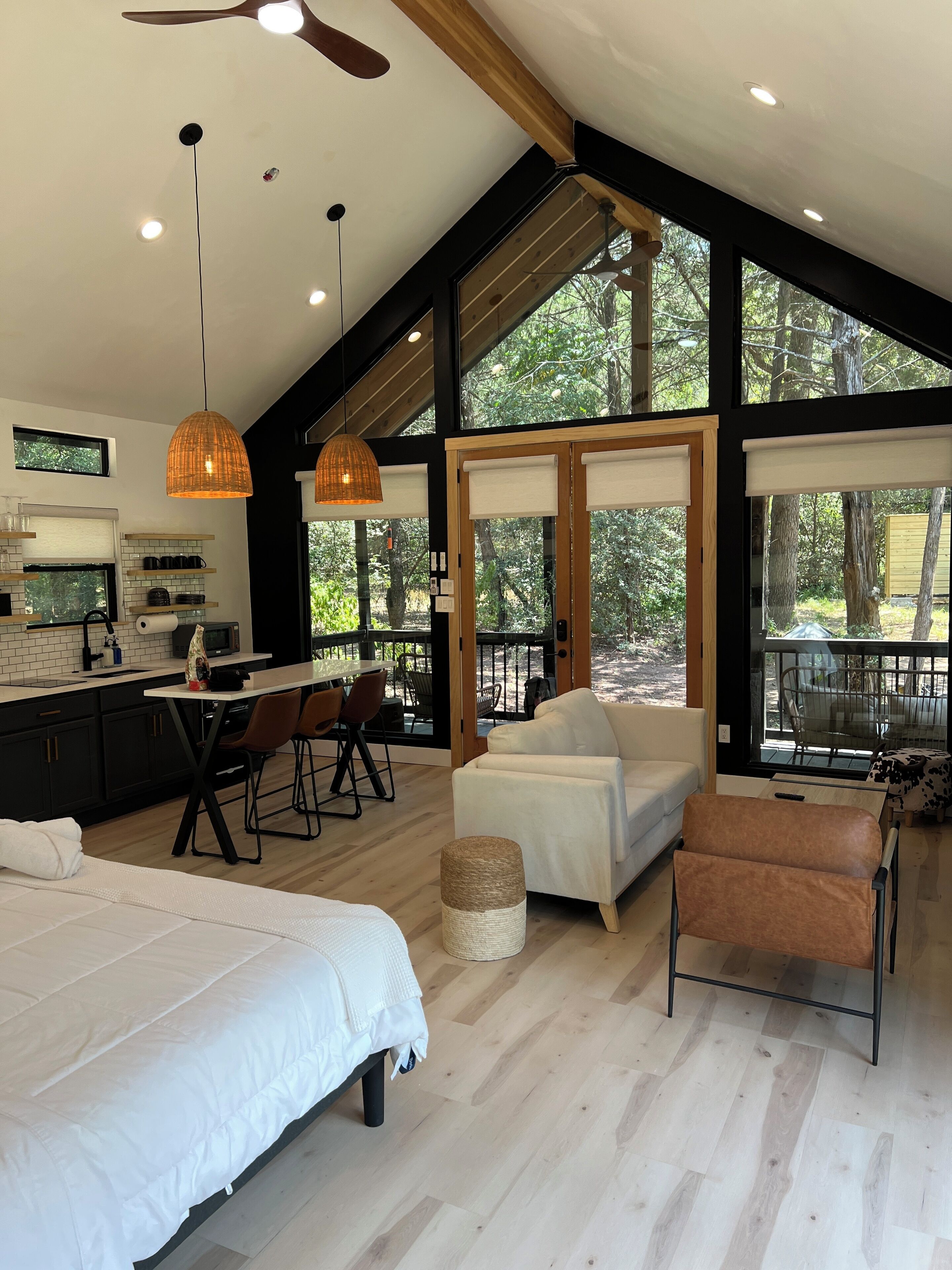 1 habitación, tabla de planchar con plancha, wifi y ropa de cama 