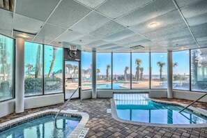 Piscine couverte, piscine extérieure