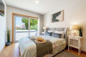 3 quartos, ferros/tábuas de passar roupa, Wi-Fi de cortesia