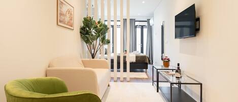 2 sovrum, skrivbord, strykjärn/strykbräda och gratis wi-fi