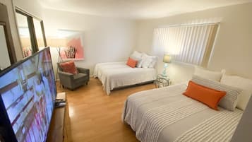 Comfort Condo, Pool View | Free WiFi