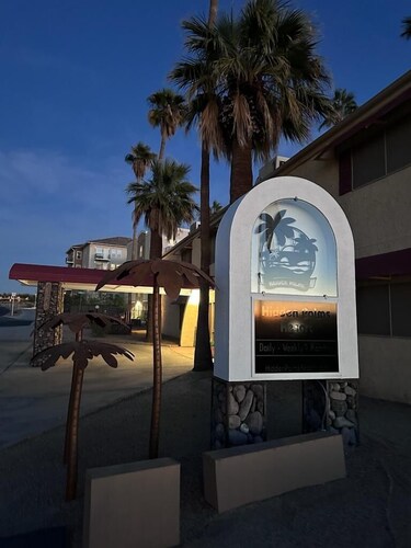 Hidden Palms Resort Condos 