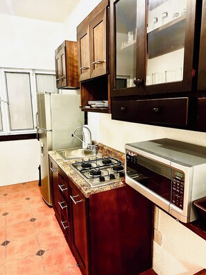 Fridge, microwave, oven, stovetop