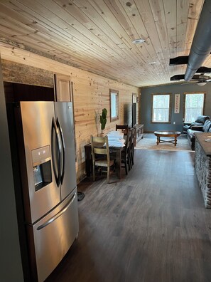 Interior - Terrific 4-bedroom house with AC in Fair Play (Fair Play)