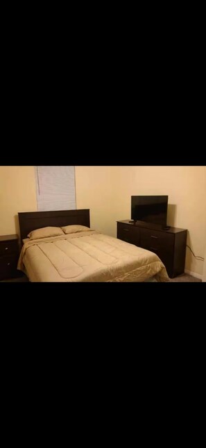 2 bedrooms, desk, free WiFi, bed sheets