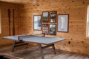 Spielezimmer