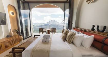 EL LAGO HOTEL
