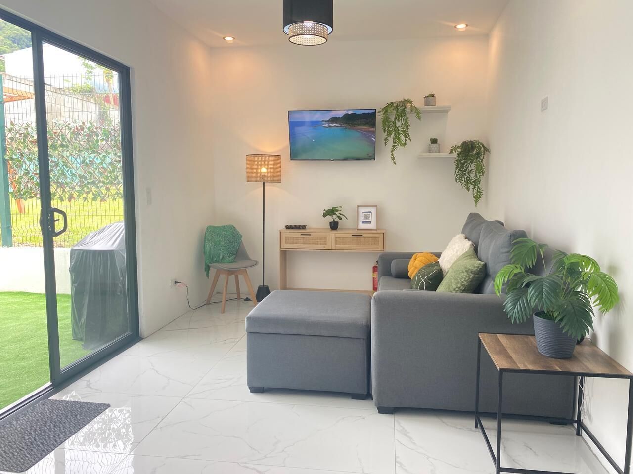 Smart-tv, bordfodbold, bordtennisbord