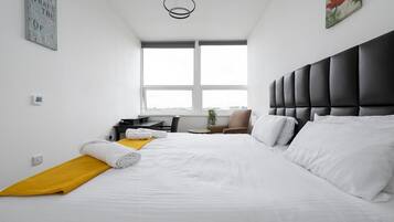 1 Schlafzimmer, Schreibtisch, Bügeleisen/Bügelbrett, Internetzugang