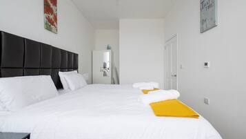 1 Schlafzimmer, Schreibtisch, Bügeleisen/Bügelbrett, Internetzugang