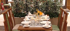 Restaurant - The Meriton (New Delhi)