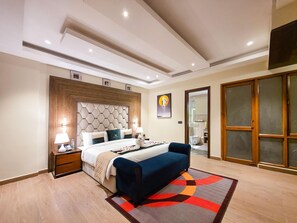 Room - The Meriton (New Delhi)