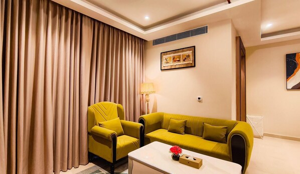 Room - The Meriton (New Delhi)