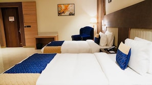 Room - The Meriton (New Delhi)